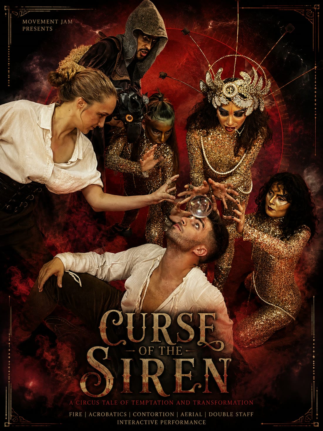 Altın payetli kostüm ve taçla Curse of The Siren karakteri, üzerinde alev